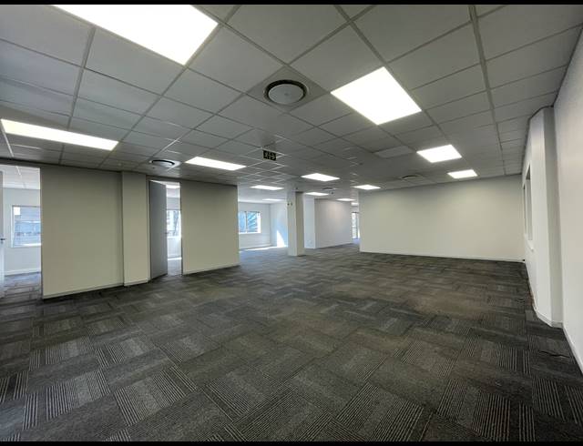 723M² OFFICE TO LET IN SANDTON CENTRAL